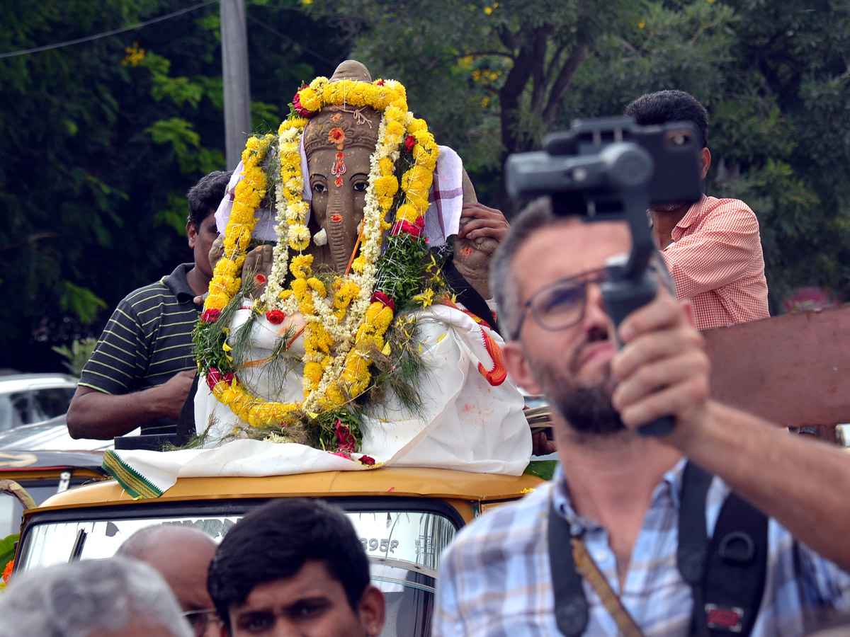 Hyderabad Ganesh Nimajjanam in Tank Bund Photo Gallery - Sakshi39