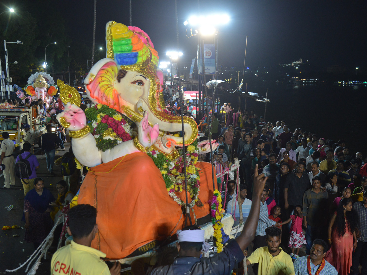 Hyderabad Ganesh Nimajjanam in Tank Bund Photo Gallery - Sakshi6