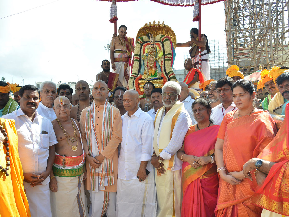 Bramotsavams Sri vari Chinnasesha Vahana at Tirumala Photo Gallery - Sakshi39