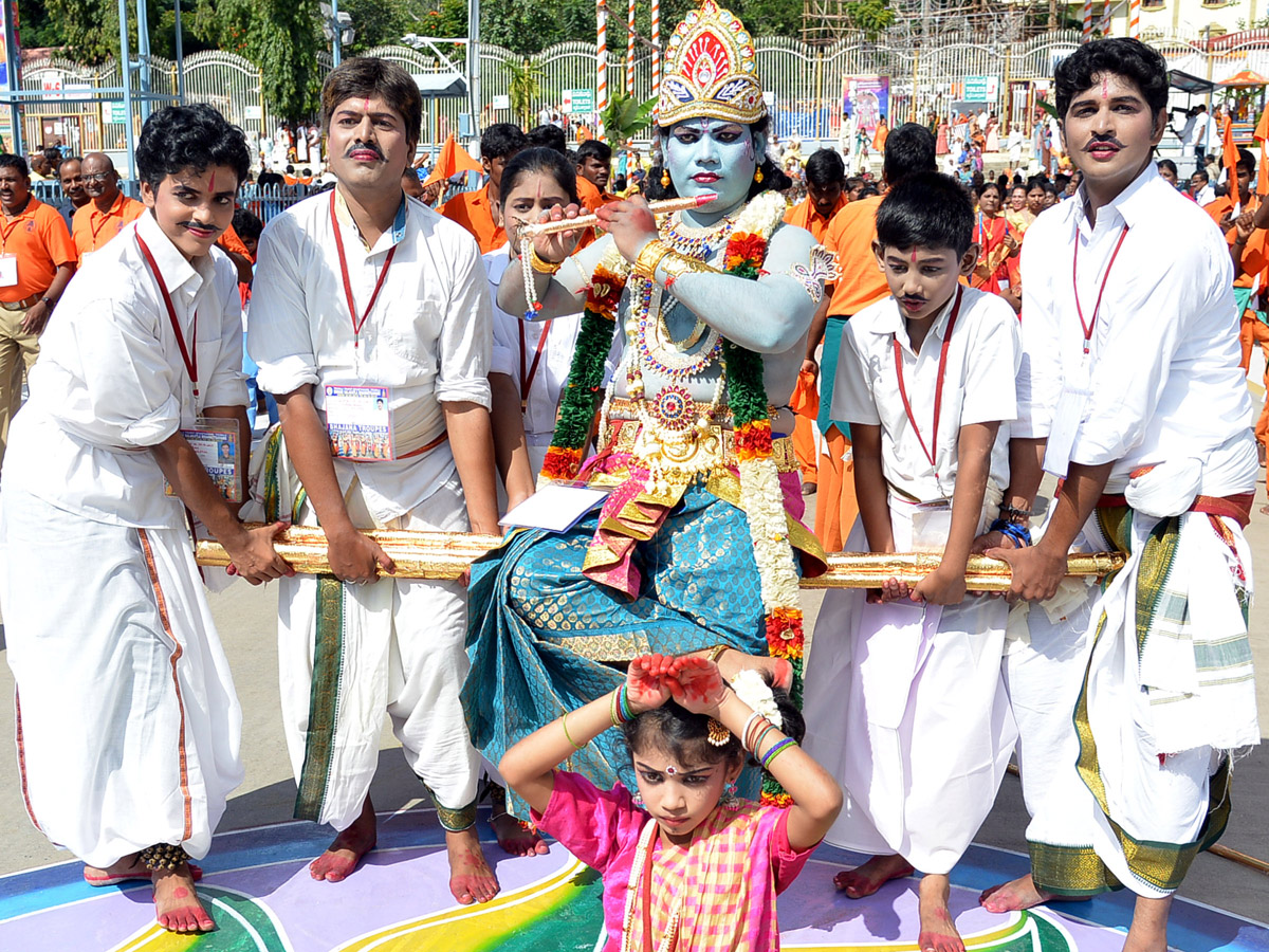 Bramotsavams Sri vari Chinnasesha Vahana at Tirumala Photo Gallery - Sakshi9