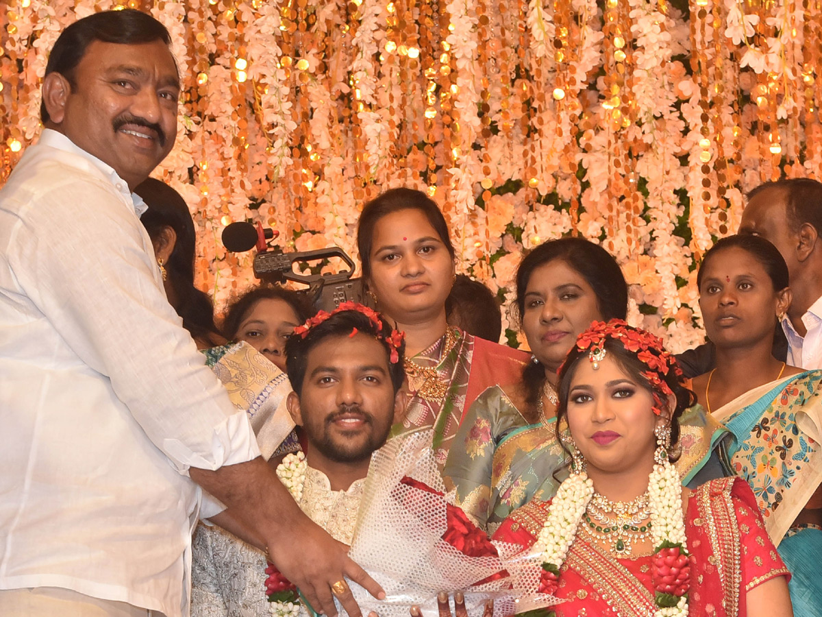 AP Home Minister Mekathoti Sucharitha Daughter Wedding Reception Photo Gallery - Sakshi13