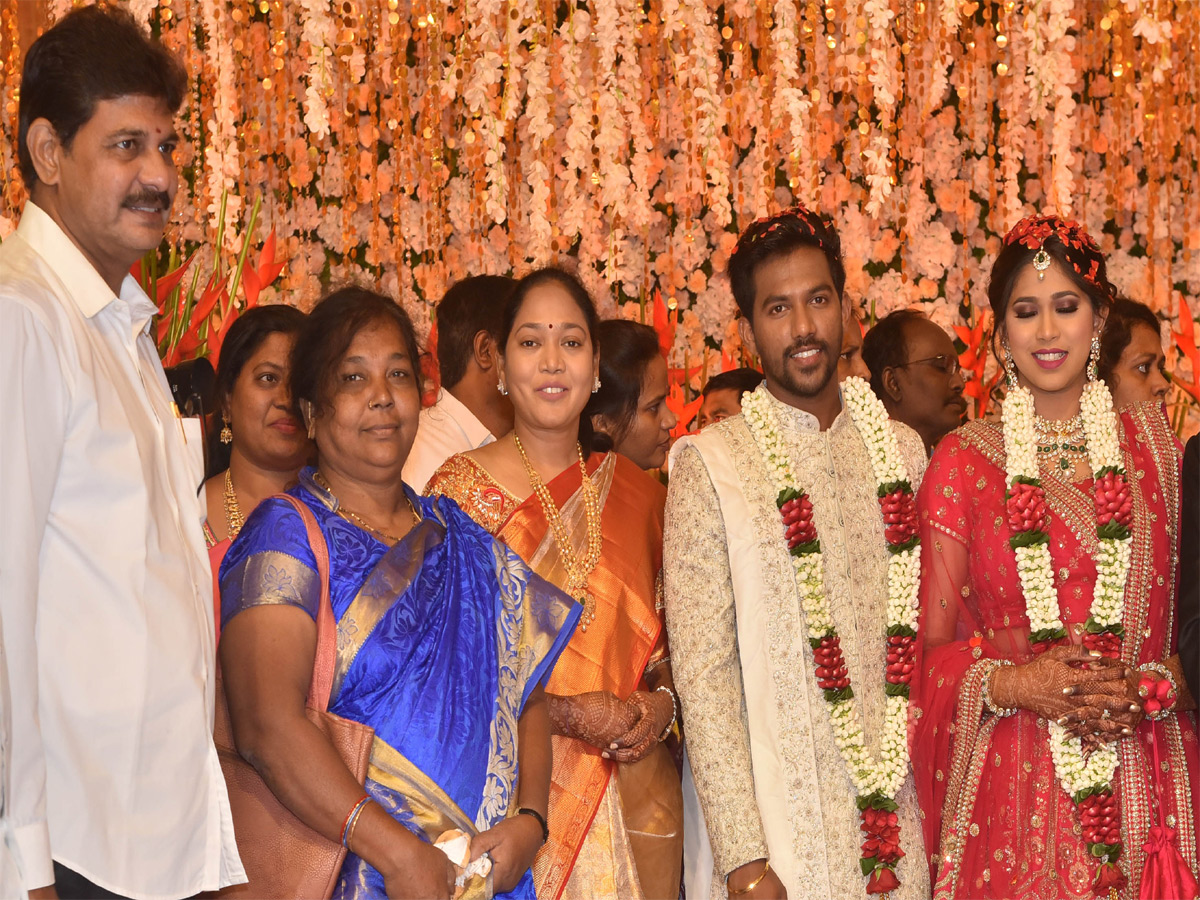 AP Home Minister Mekathoti Sucharitha Daughter Wedding Reception Photo Gallery - Sakshi20