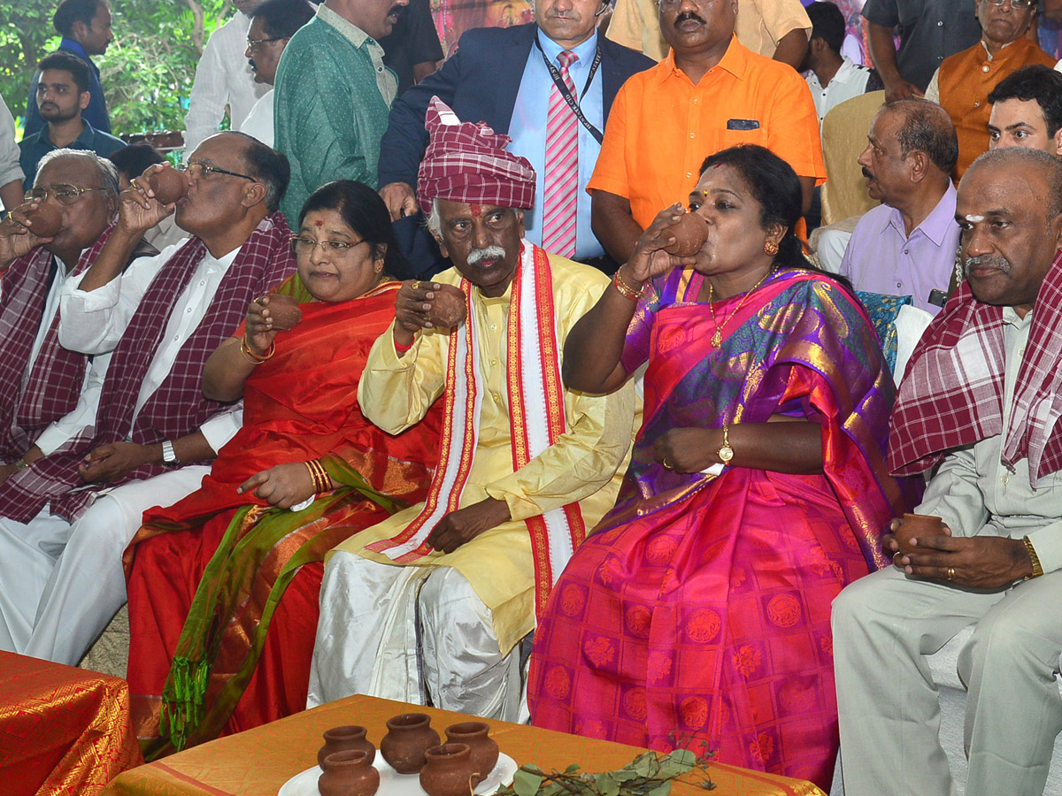 Bandaru Dattatreya Alai Balai in Jal Vihar Photo Gallery - Sakshi5