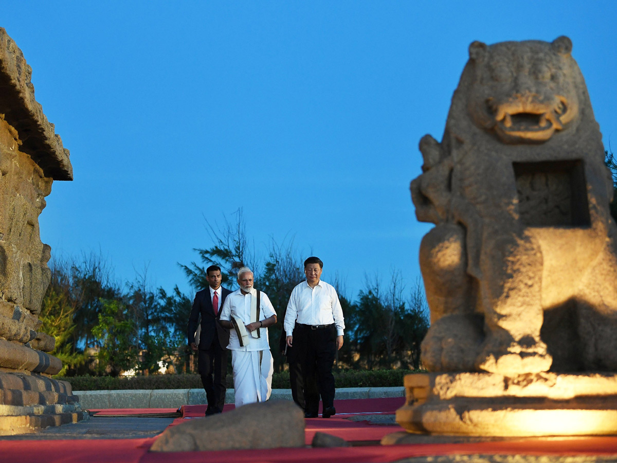 Prime Minister Narendra Modi with Chinese President Xi Jinping in Mamallapuram Photo Gallery - Sakshi10