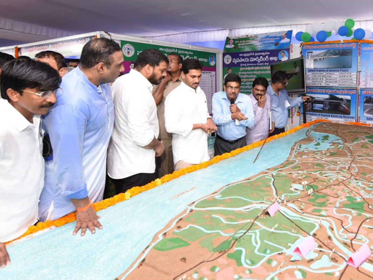 Cm Ys Jagan Launches Ysr Rythu Bharosa at Nellore Photo Gallery - Sakshi15