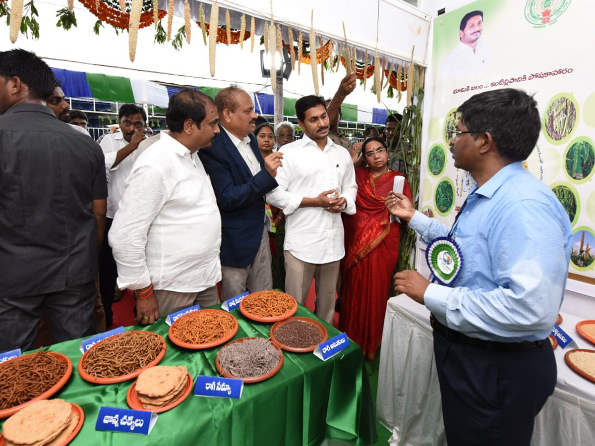 Cm Ys Jagan Launches Ysr Rythu Bharosa at Nellore Photo Gallery - Sakshi18