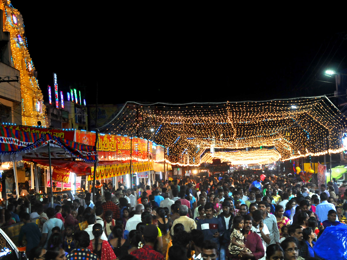 Paiditalli Ammavari Sirimanotsavam In Vizianagaram Photo Gallery - Sakshi2