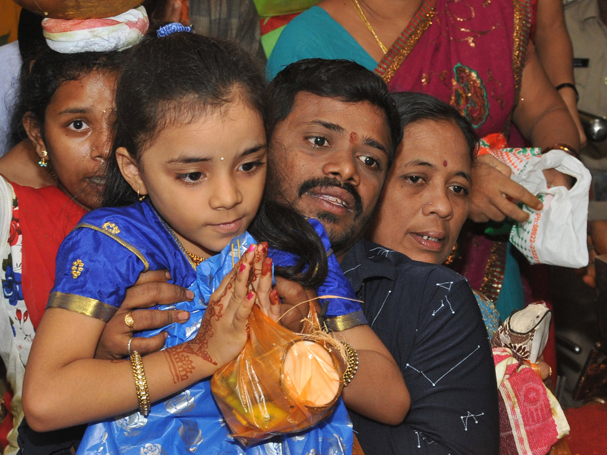 Paiditalli Ammavari Sirimanotsavam In Vizianagaram Photo Gallery - Sakshi26