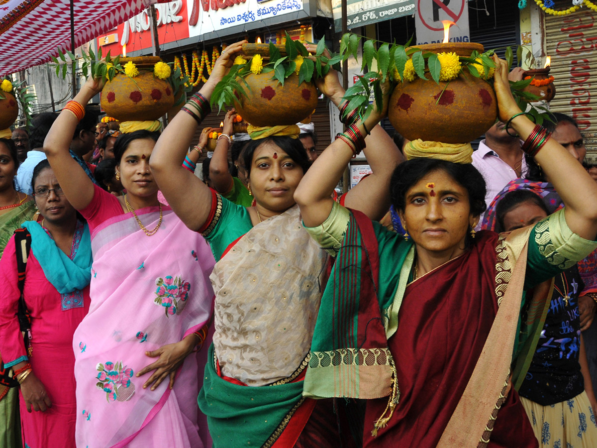 Paiditalli Ammavari Sirimanotsavam In Vizianagaram Photo Gallery - Sakshi28