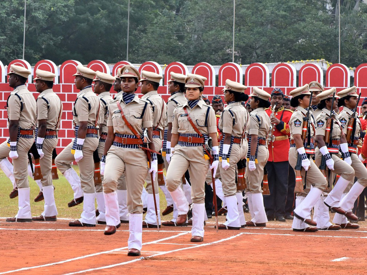 DSP Passing Out Parade of 2018 Batch Held at Magalagari Photo Gallery - Sakshi14