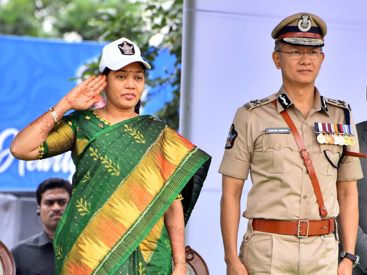 DSP Passing Out Parade of 2018 Batch Held at Magalagari Photo Gallery - Sakshi16