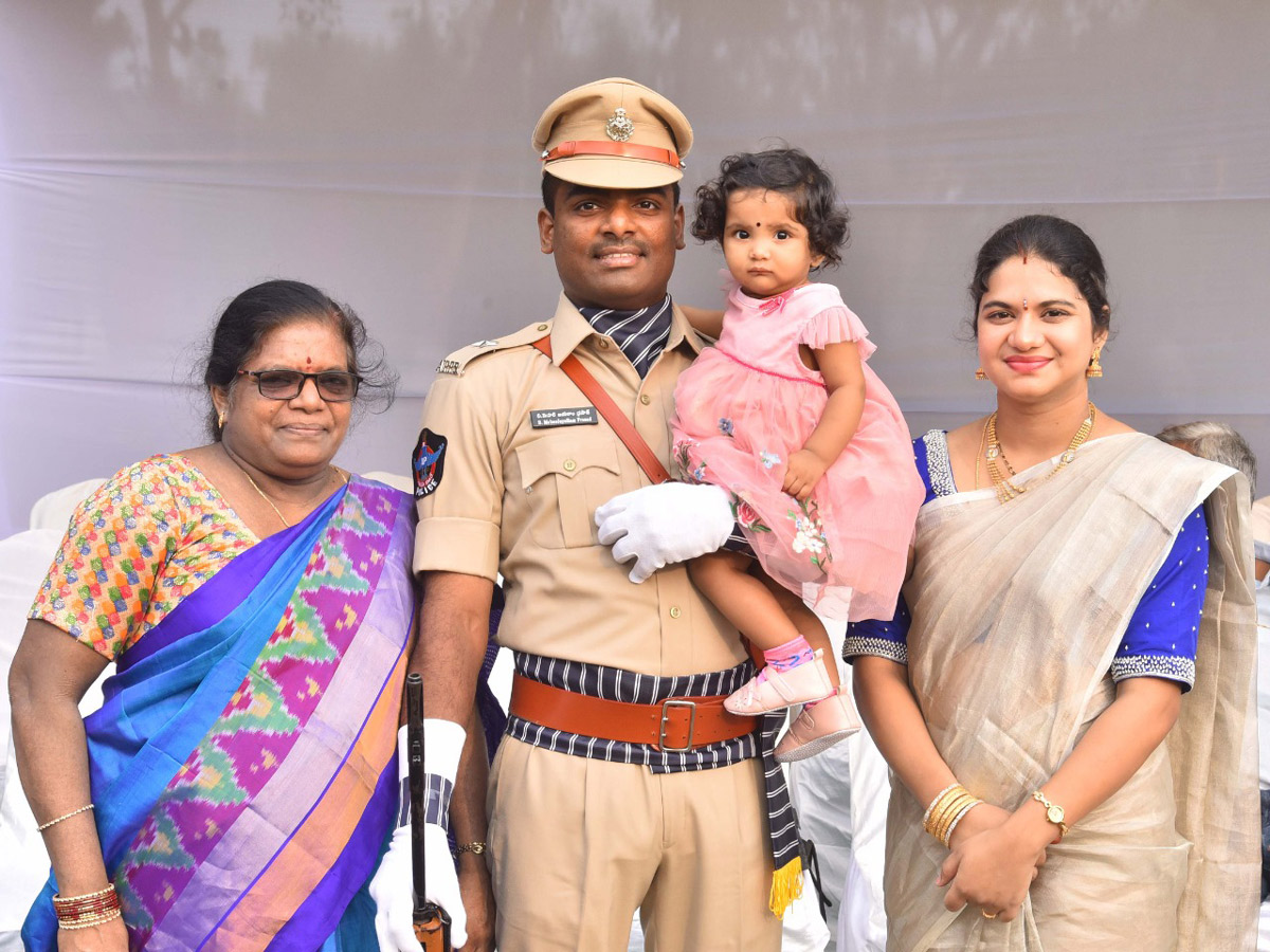 DSP Passing Out Parade of 2018 Batch Held at Magalagari Photo Gallery - Sakshi3