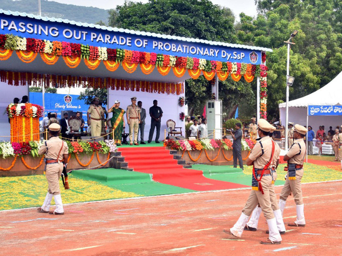 DSP Passing Out Parade of 2018 Batch Held at Magalagari Photo Gallery - Sakshi32