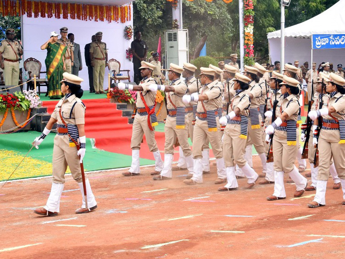 DSP Passing Out Parade of 2018 Batch Held at Magalagari Photo Gallery - Sakshi35