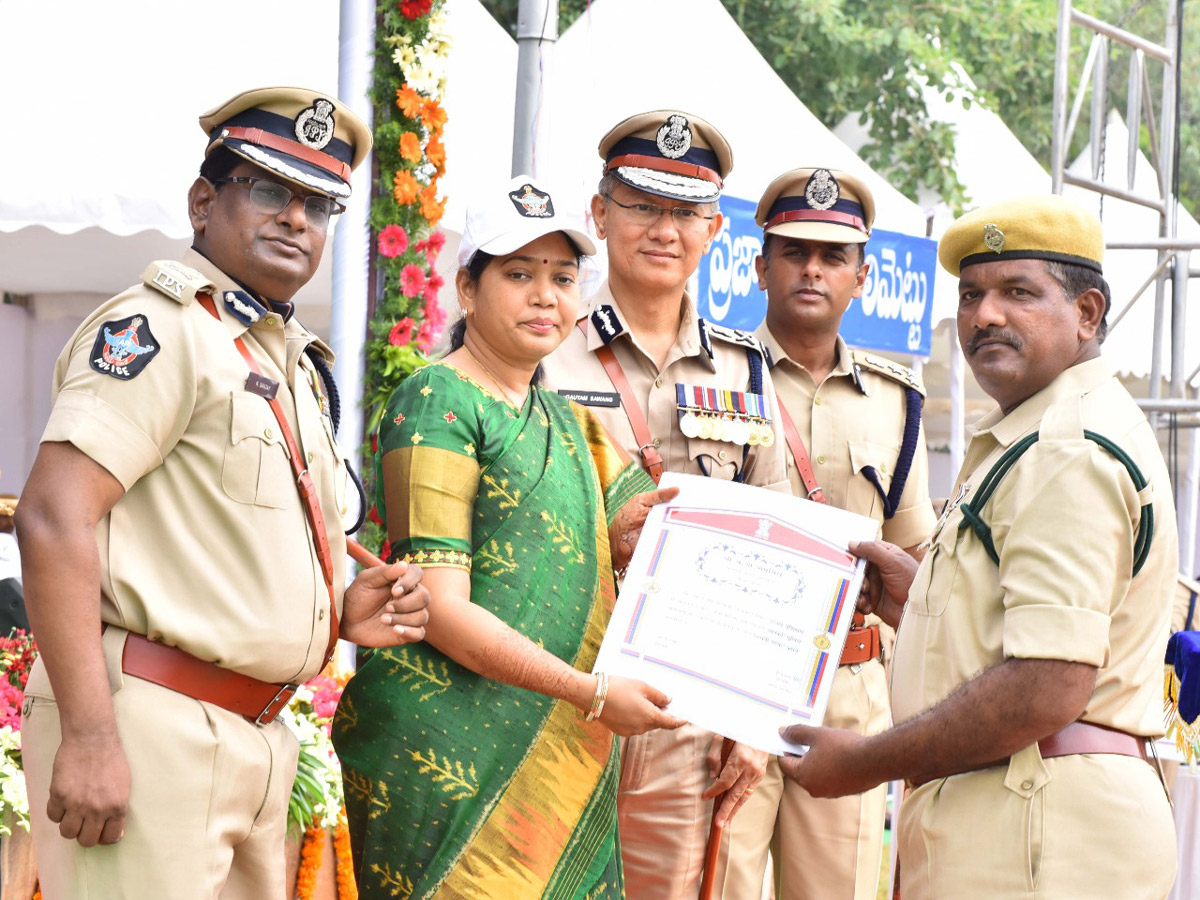 DSP Passing Out Parade of 2018 Batch Held at Magalagari Photo Gallery - Sakshi38