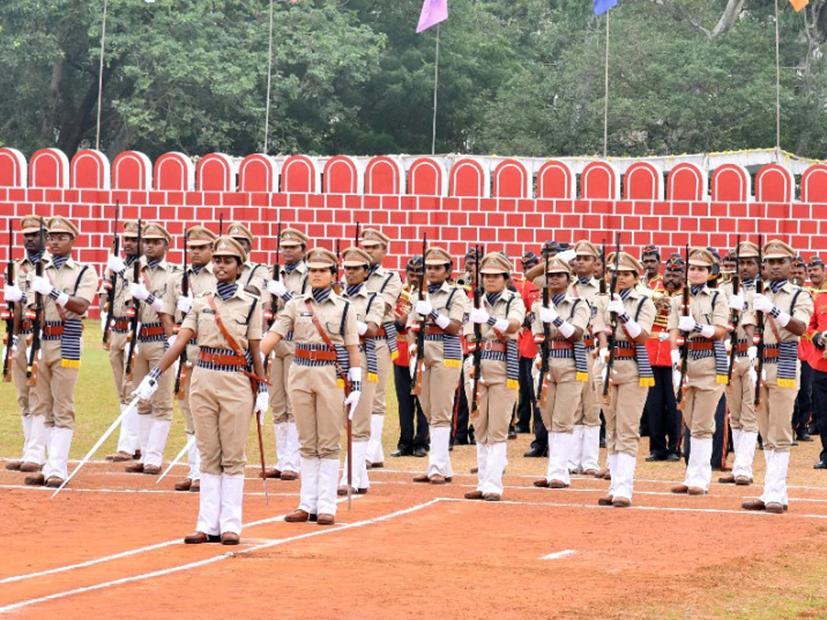 DSP Passing Out Parade of 2018 Batch Held at Magalagari Photo Gallery - Sakshi7