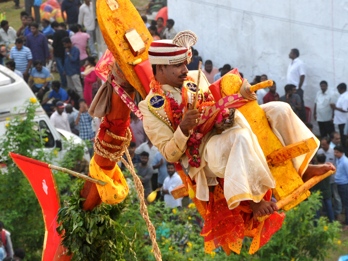 Paiditalli Ammavari Sirimanotsavam In Vizianagaram Photo Gallery - Sakshi1