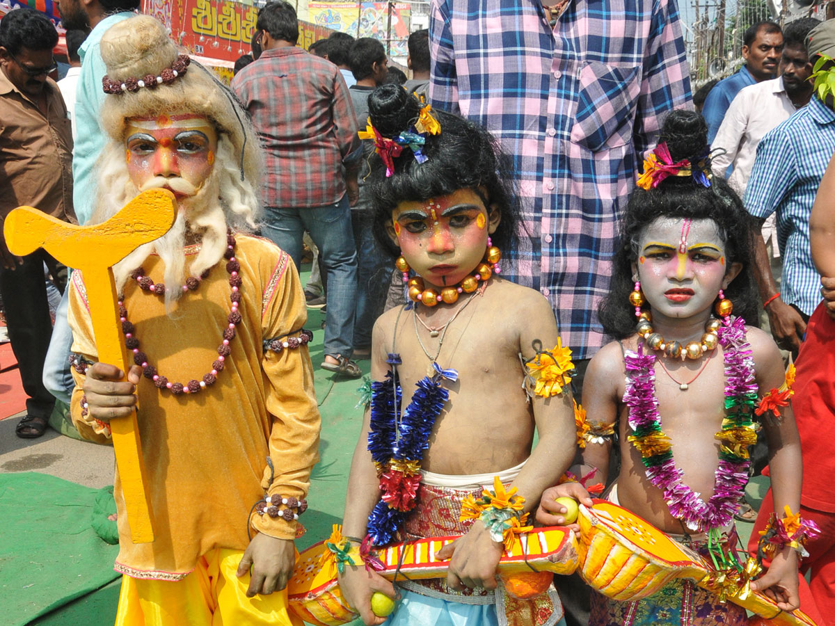 Paiditalli Ammavari Sirimanotsavam In Vizianagaram Photo Gallery - Sakshi15