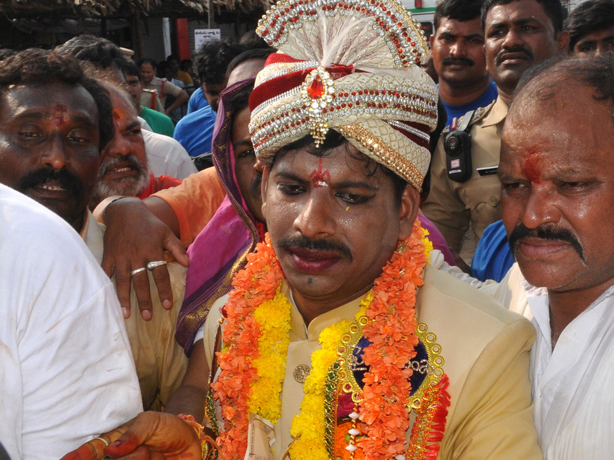 Paiditalli Ammavari Sirimanotsavam In Vizianagaram Photo Gallery - Sakshi24