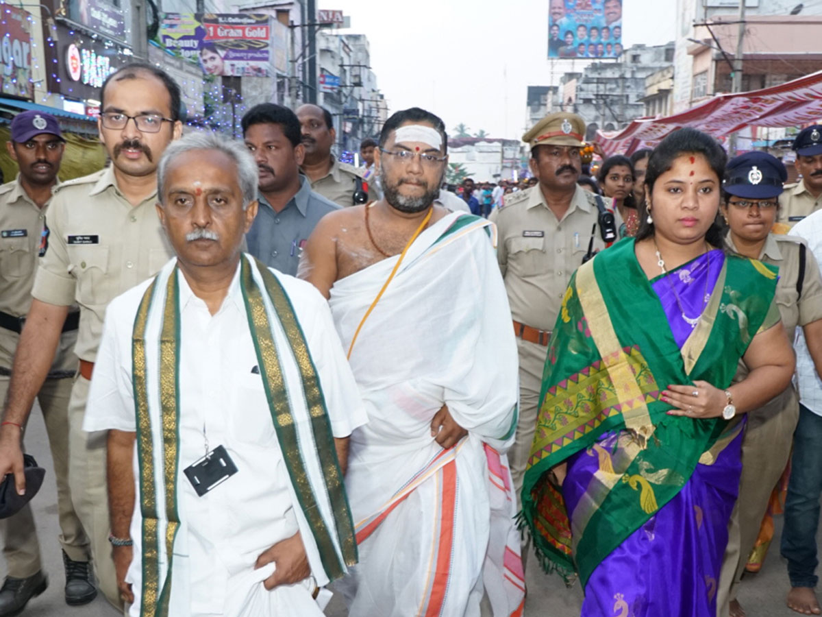 Paiditalli Ammavari Sirimanotsavam In Vizianagaram Photo Gallery - Sakshi31