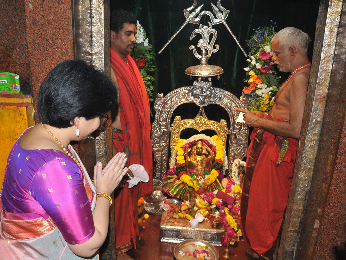 Paiditalli Ammavari Sirimanotsavam In Vizianagaram Photo Gallery - Sakshi39