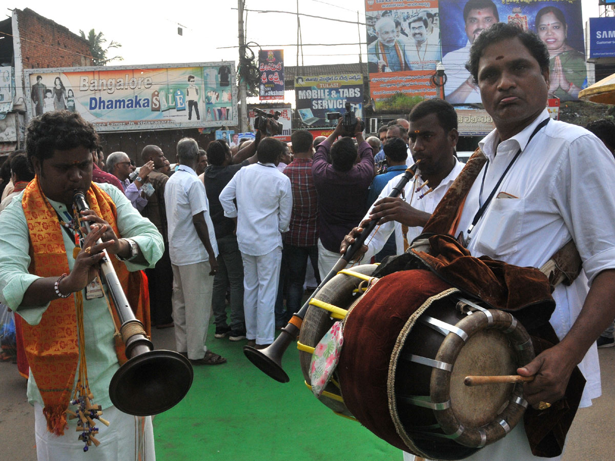 Paiditalli Ammavari Sirimanotsavam In Vizianagaram Photo Gallery - Sakshi40