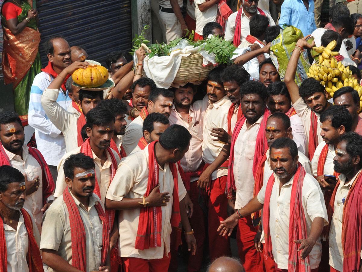 Paiditalli Ammavari Sirimanotsavam In Vizianagaram Photo Gallery - Sakshi5