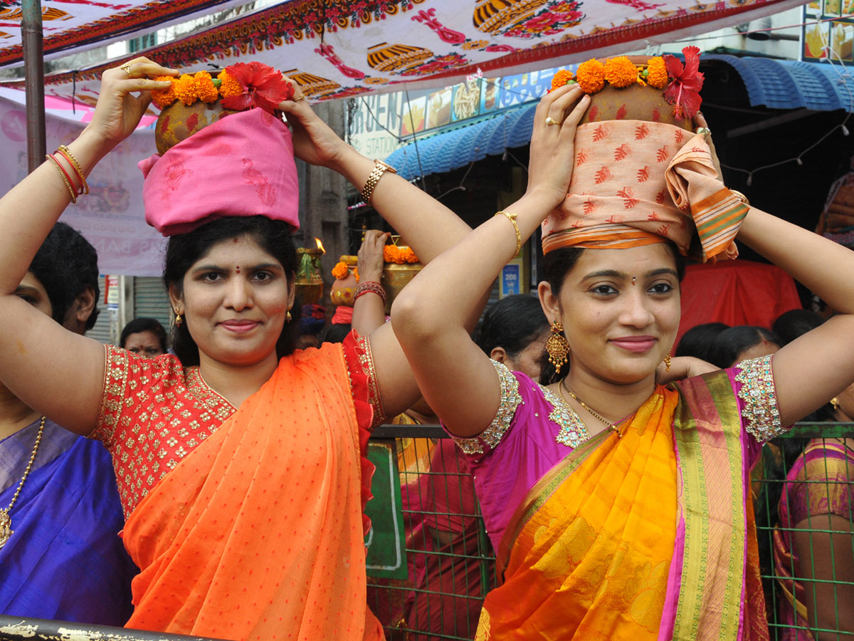 Paiditalli Ammavari Sirimanotsavam In Vizianagaram Photo Gallery - Sakshi6