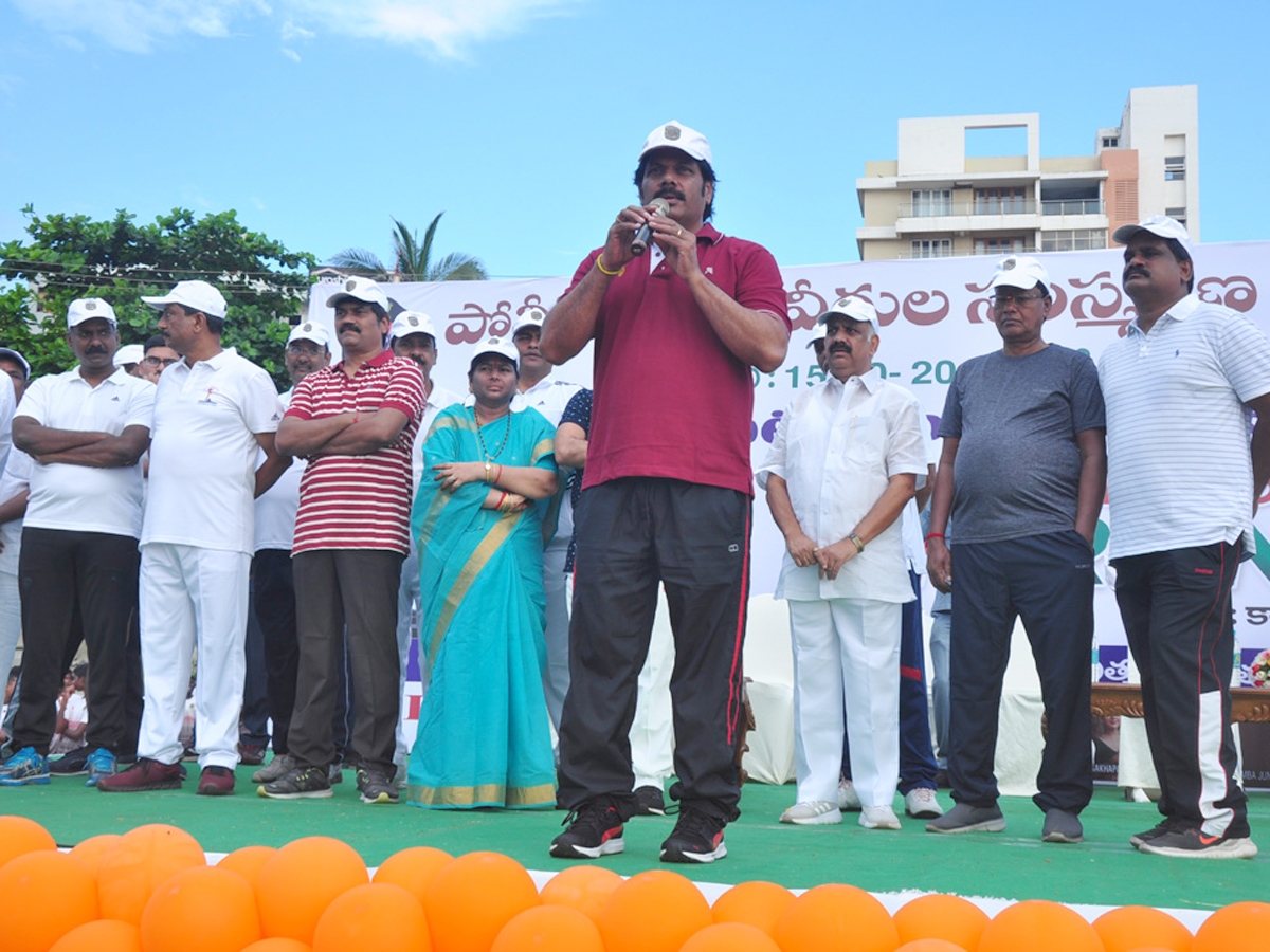 5K Run in Vizag by Police Department Photo Gallery - Sakshi8