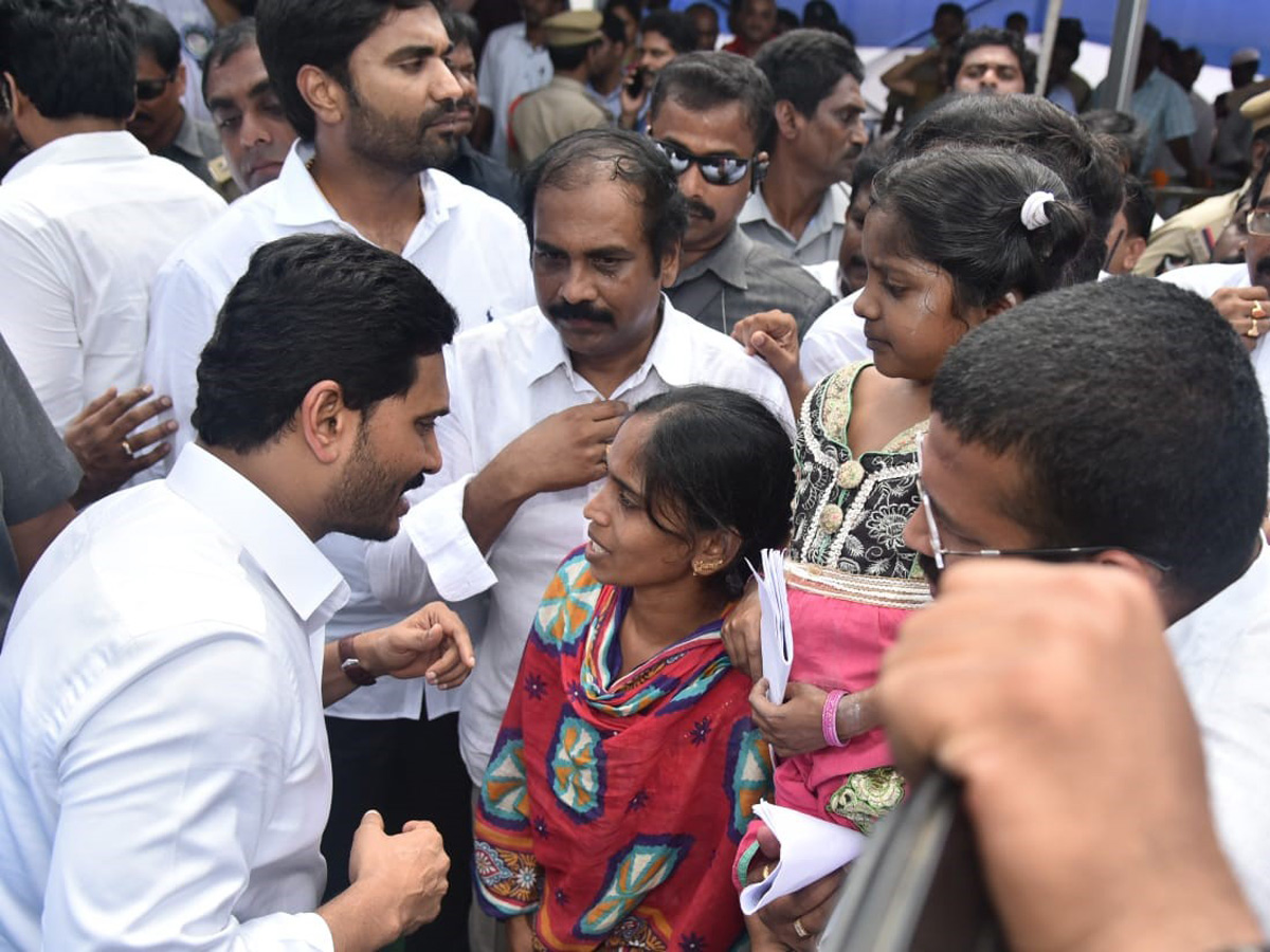 AP CM YS Jagan Opening Karapa Village Secretariat Photo Gallery - Sakshi11