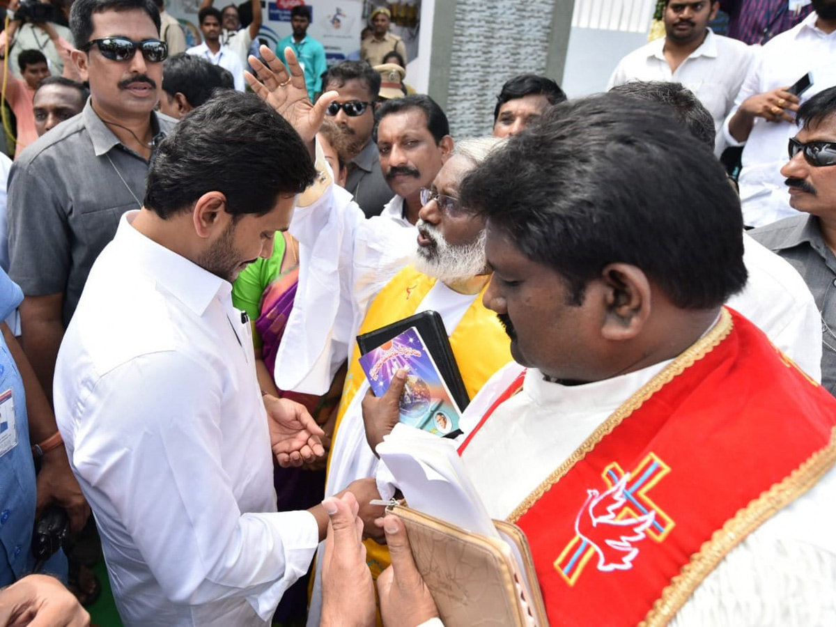 AP CM YS Jagan Opening Karapa Village Secretariat Photo Gallery - Sakshi16