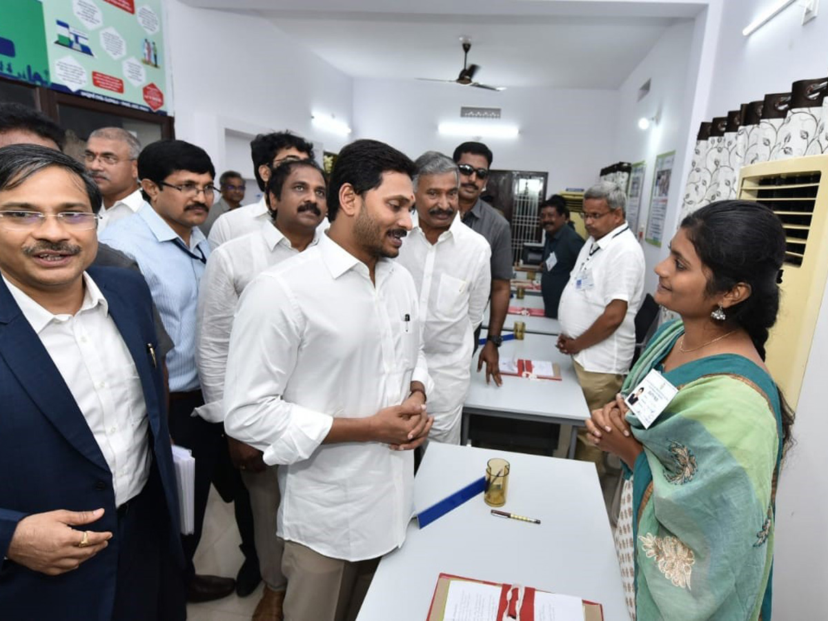 AP CM YS Jagan Opening Karapa Village Secretariat Photo Gallery - Sakshi19