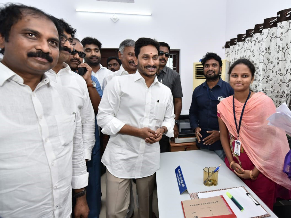 AP CM YS Jagan Opening Karapa Village Secretariat Photo Gallery - Sakshi27