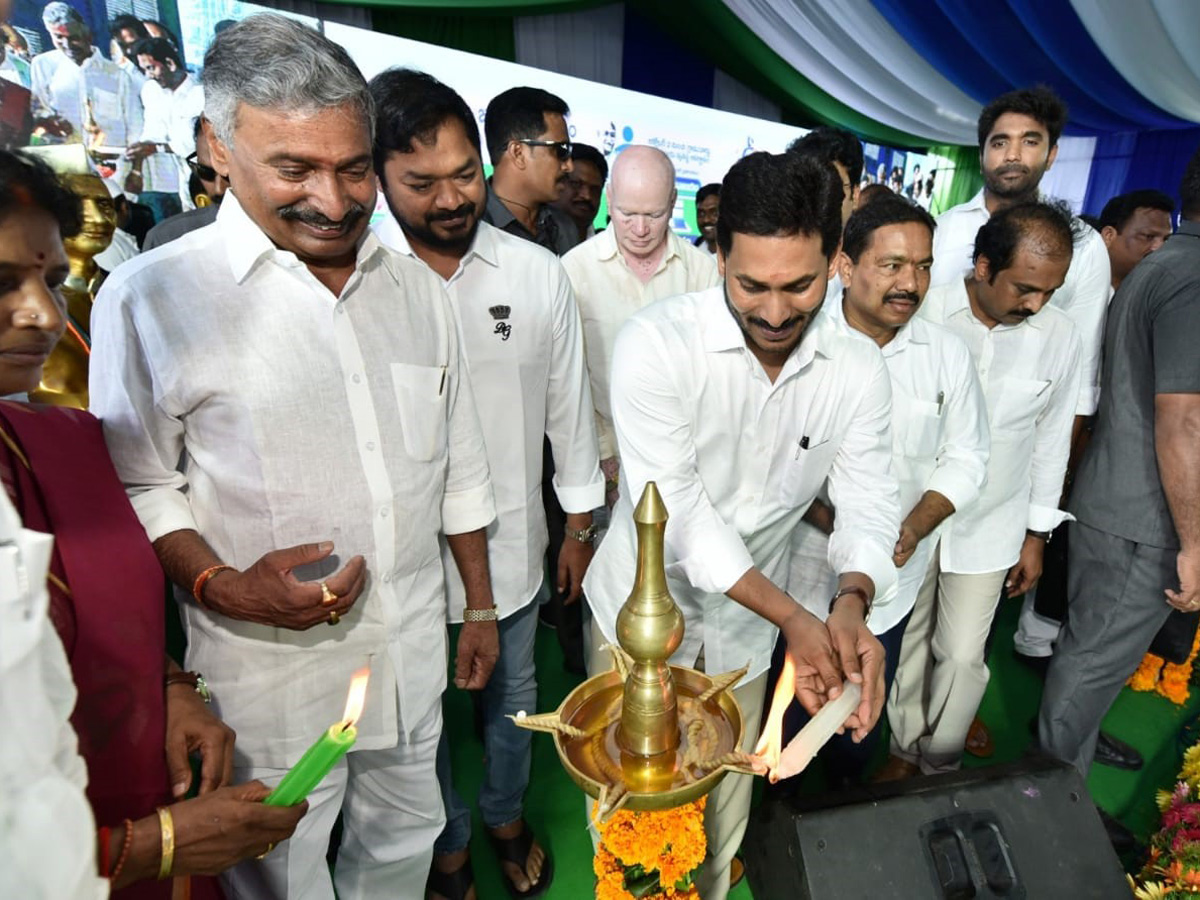 AP CM YS Jagan Opening Karapa Village Secretariat Photo Gallery - Sakshi4