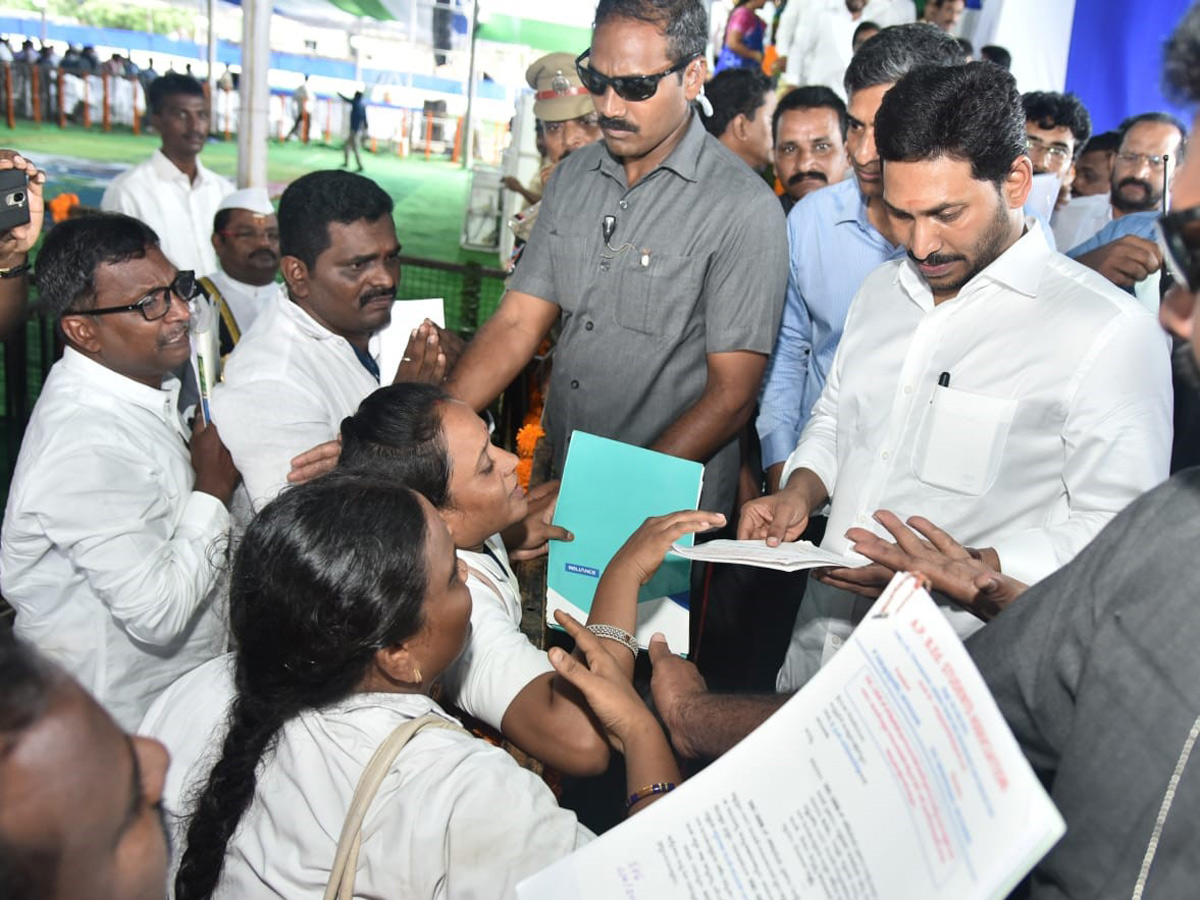 AP CM YS Jagan Opening Karapa Village Secretariat Photo Gallery - Sakshi9