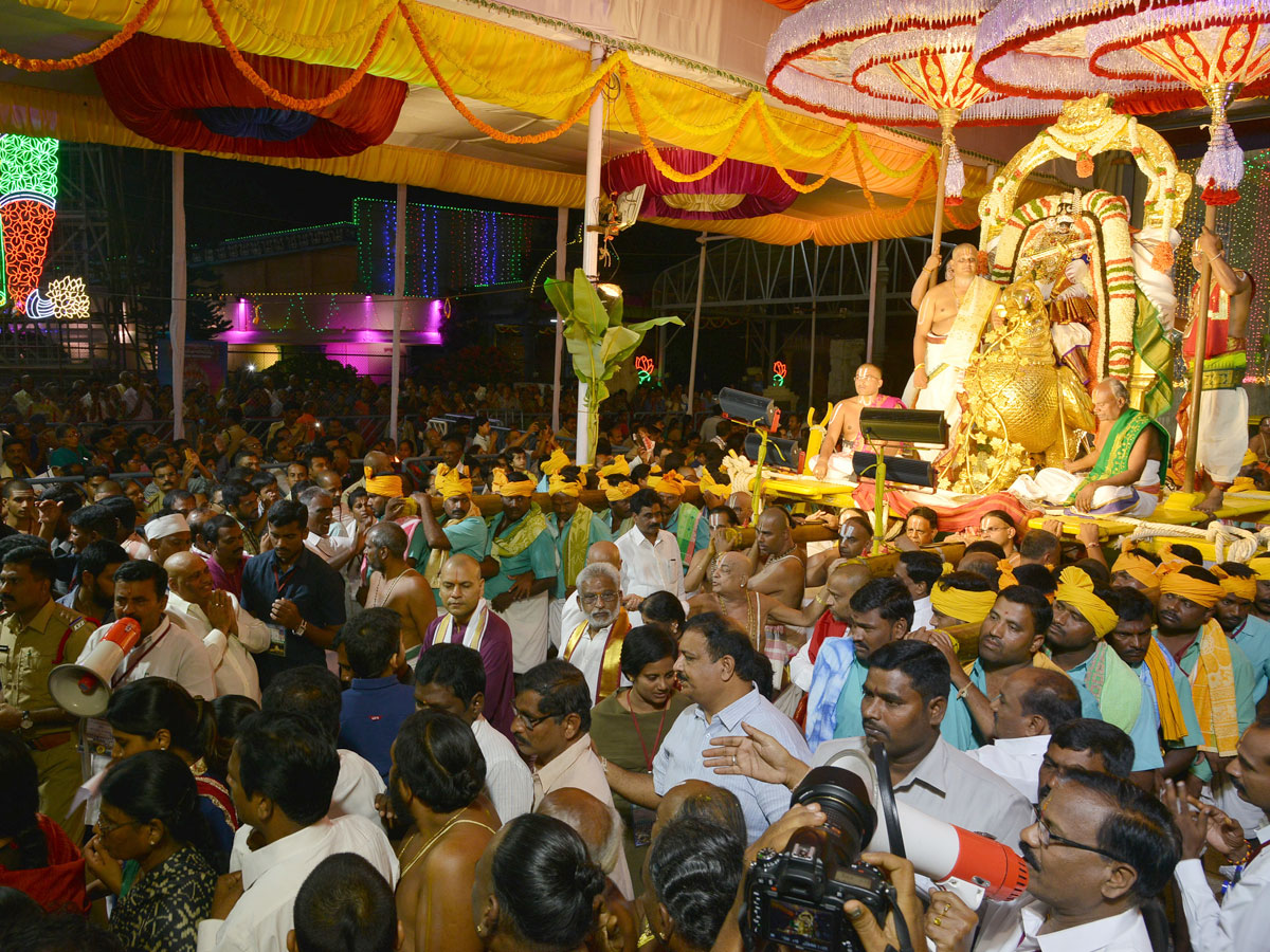 Tirumala Srivari Brahmotsavam Photo Gallery - Sakshi1