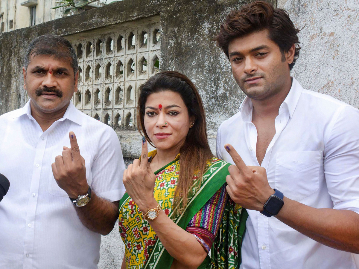  Maharashtra Assembly elections Photo Gallery - Sakshi7