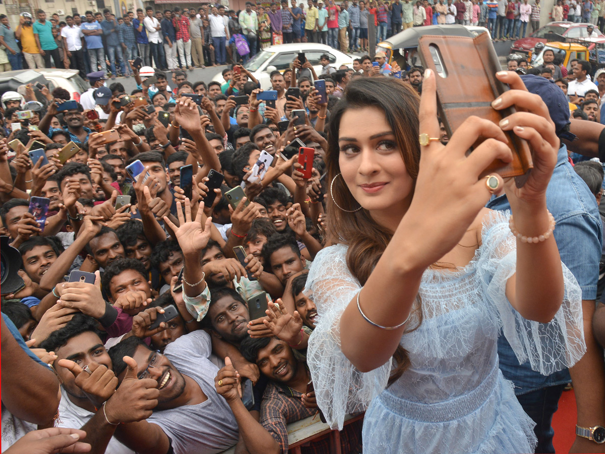 Payal Rajput Touch Mobiles Store Launch at Dilsukhnagar Photo Gallery - Sakshi1