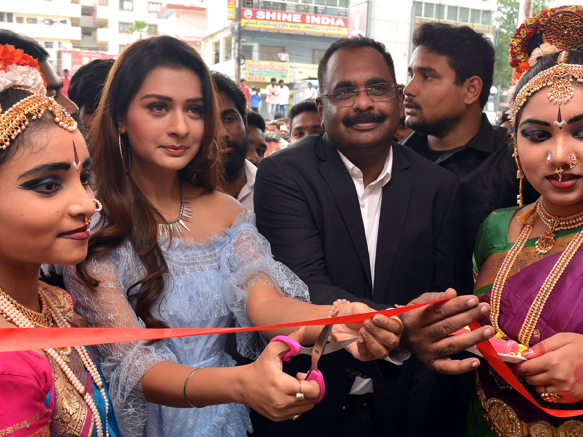 Payal Rajput Touch Mobiles Store Launch at Dilsukhnagar Photo Gallery - Sakshi5