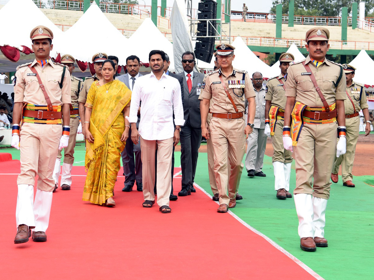 Ys Jagan Police Martyrs Commemoration Day At vijayawada - Sakshi17