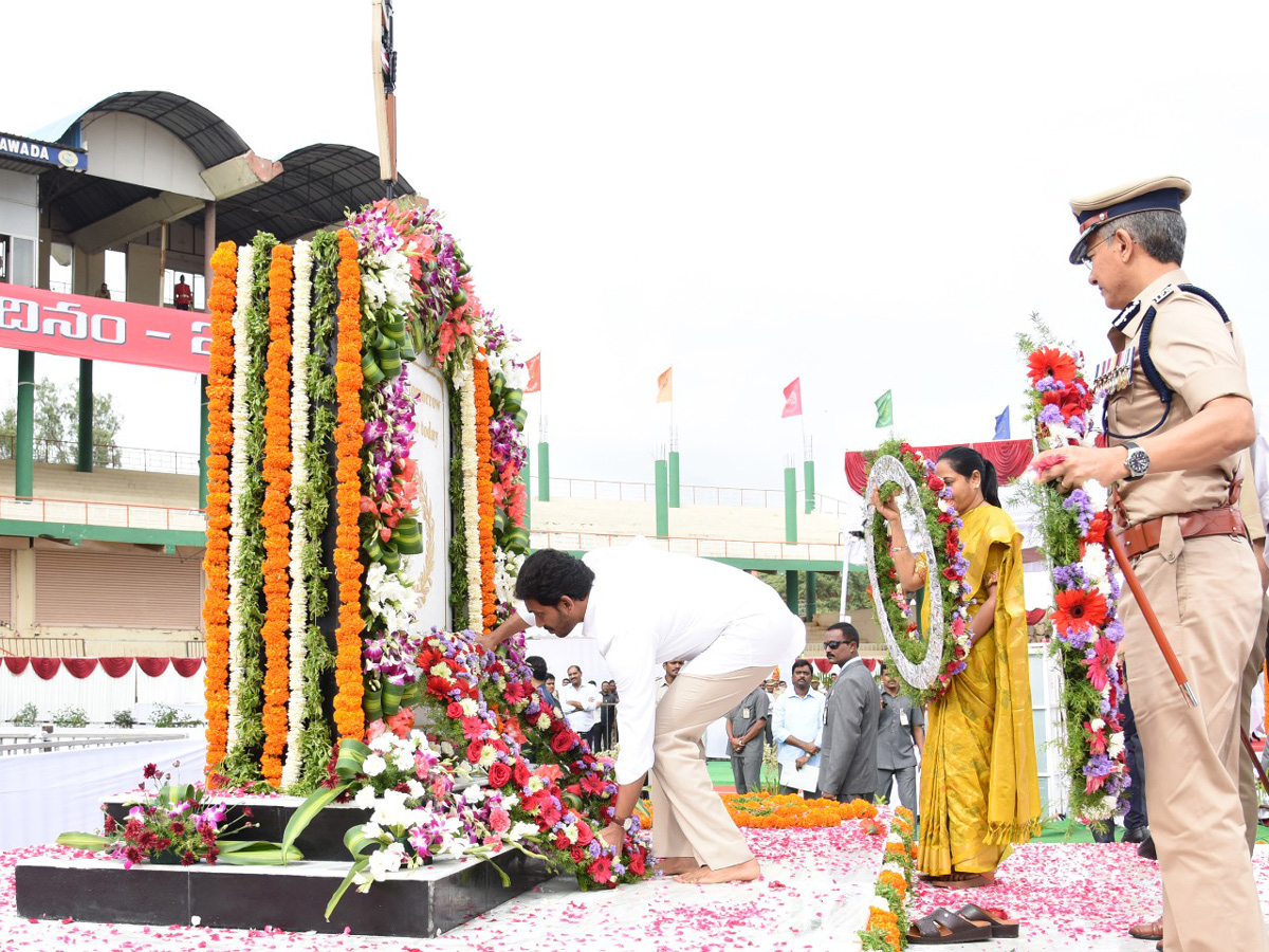 Ys Jagan Police Martyrs Commemoration Day At vijayawada - Sakshi22