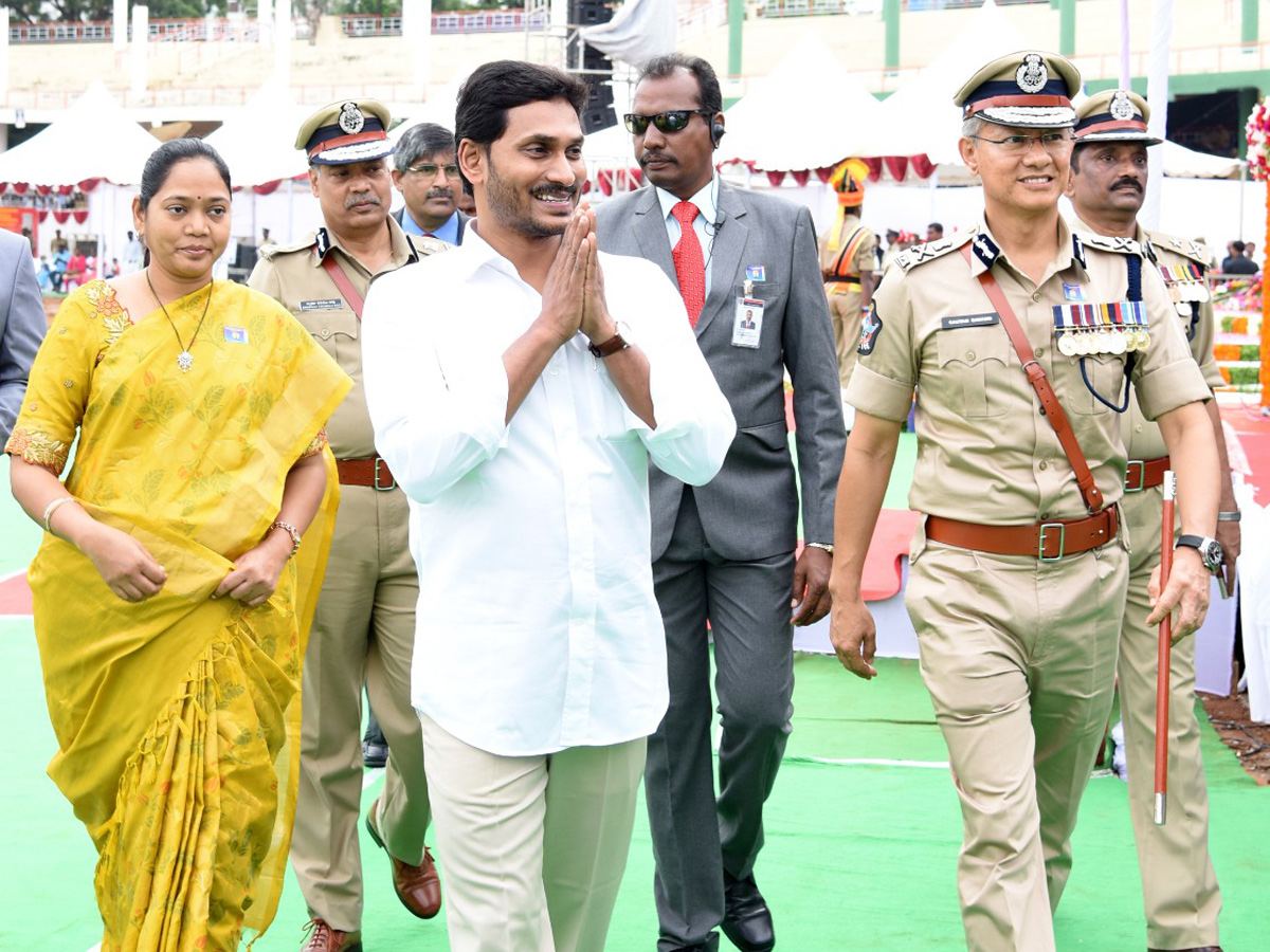 Ys Jagan Police Martyrs Commemoration Day At vijayawada - Sakshi31