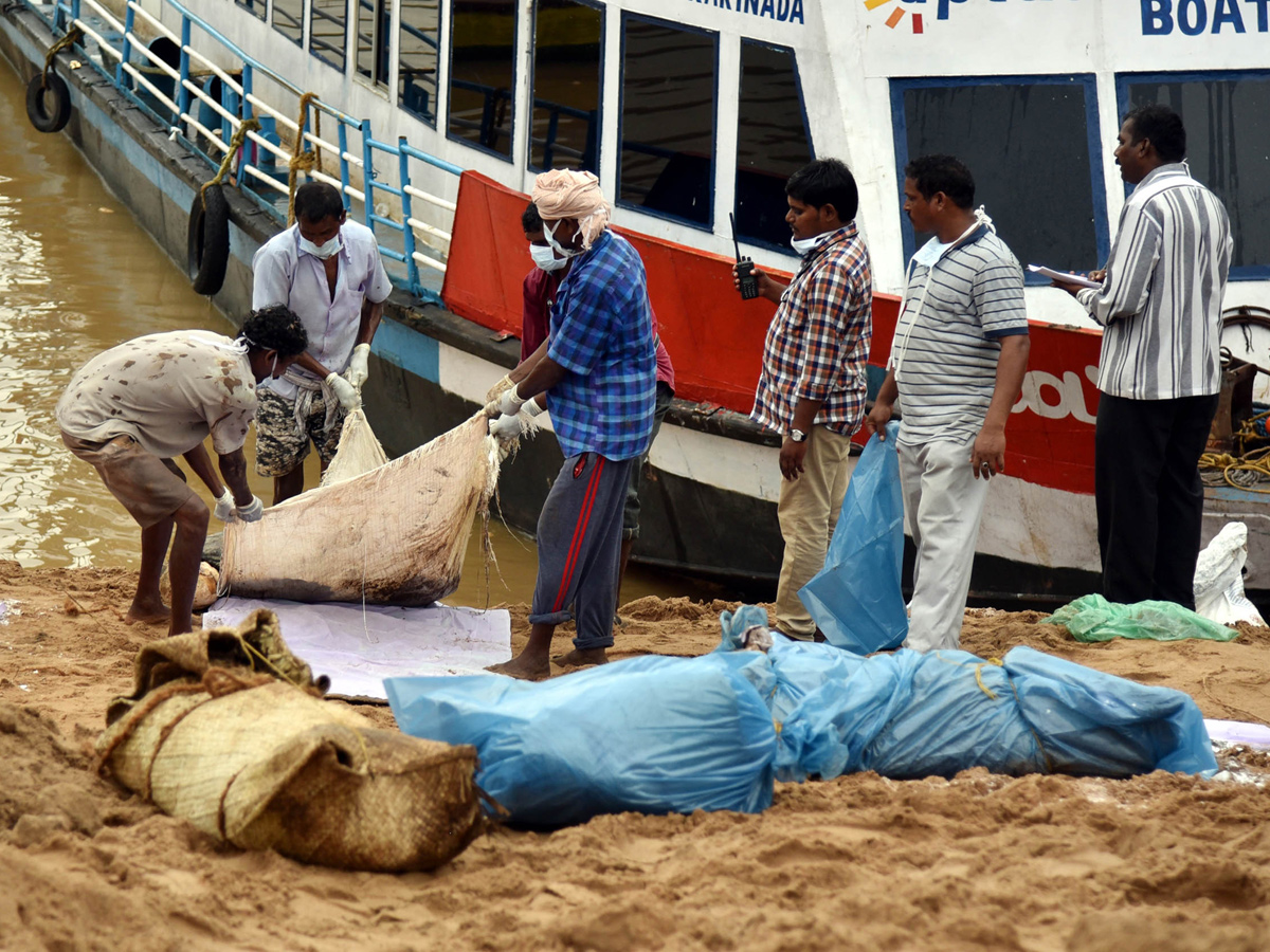 Kachuluru Boat Operation Success Photo Gallery - Sakshi4