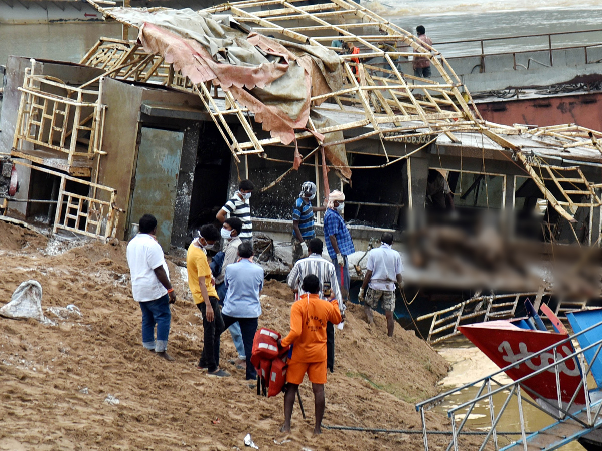 Kachuluru Boat Operation Success Photo Gallery - Sakshi5