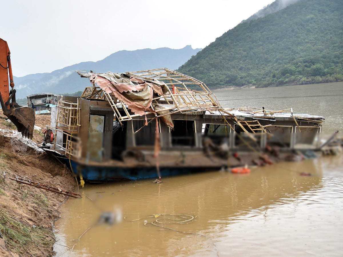 Kachuluru Boat Operation Success Photo Gallery - Sakshi7