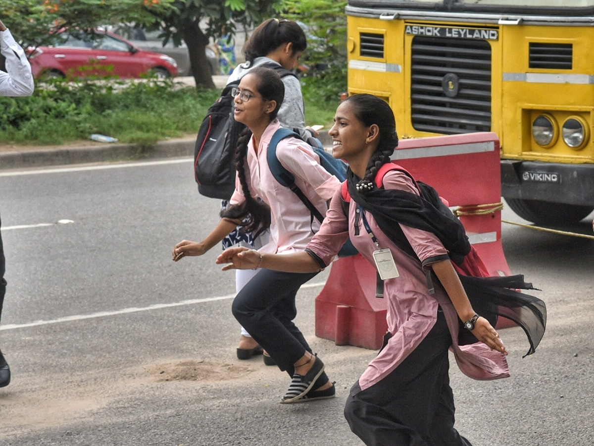 Students Facing Problems With TSRTC Strike - Sakshi12