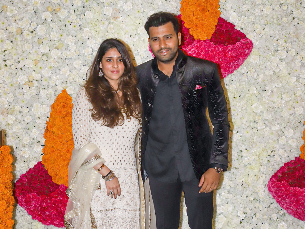 Ambani family Diwali 2019 GRAND Celebration Photo Gallery_1 - Sakshi2