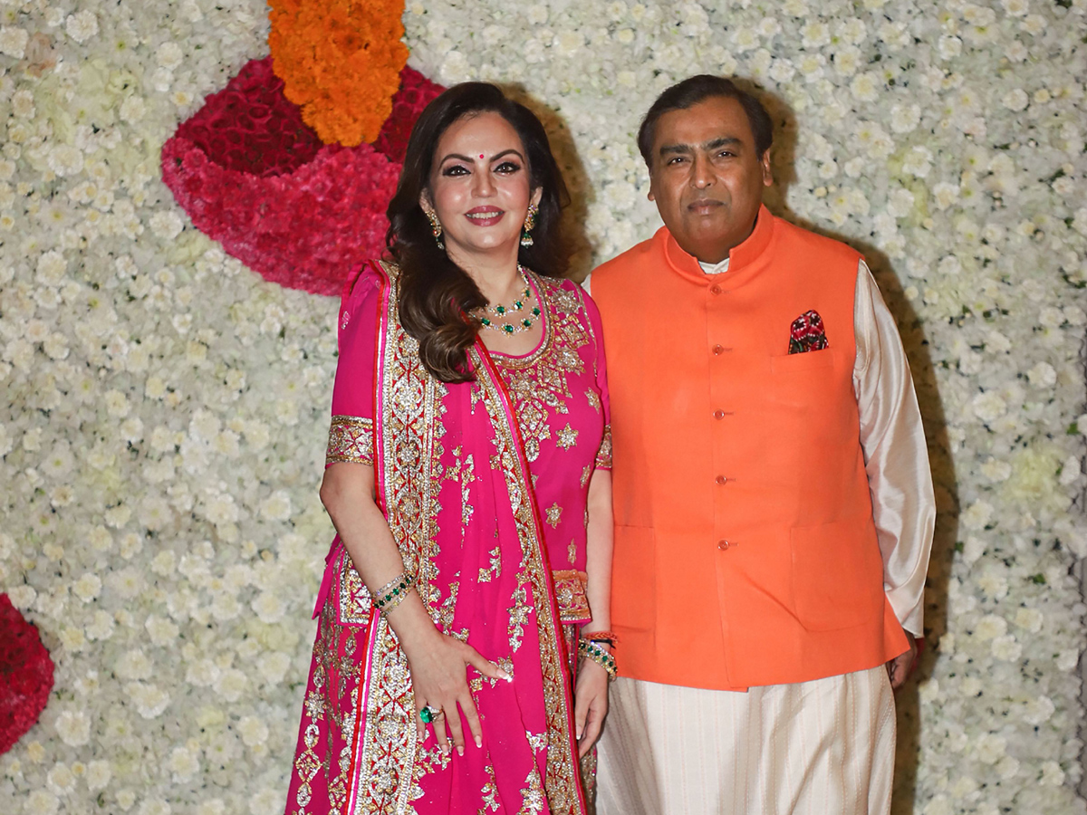 Ambani family Diwali 2019 GRAND Celebration Photo Gallery_1 - Sakshi4