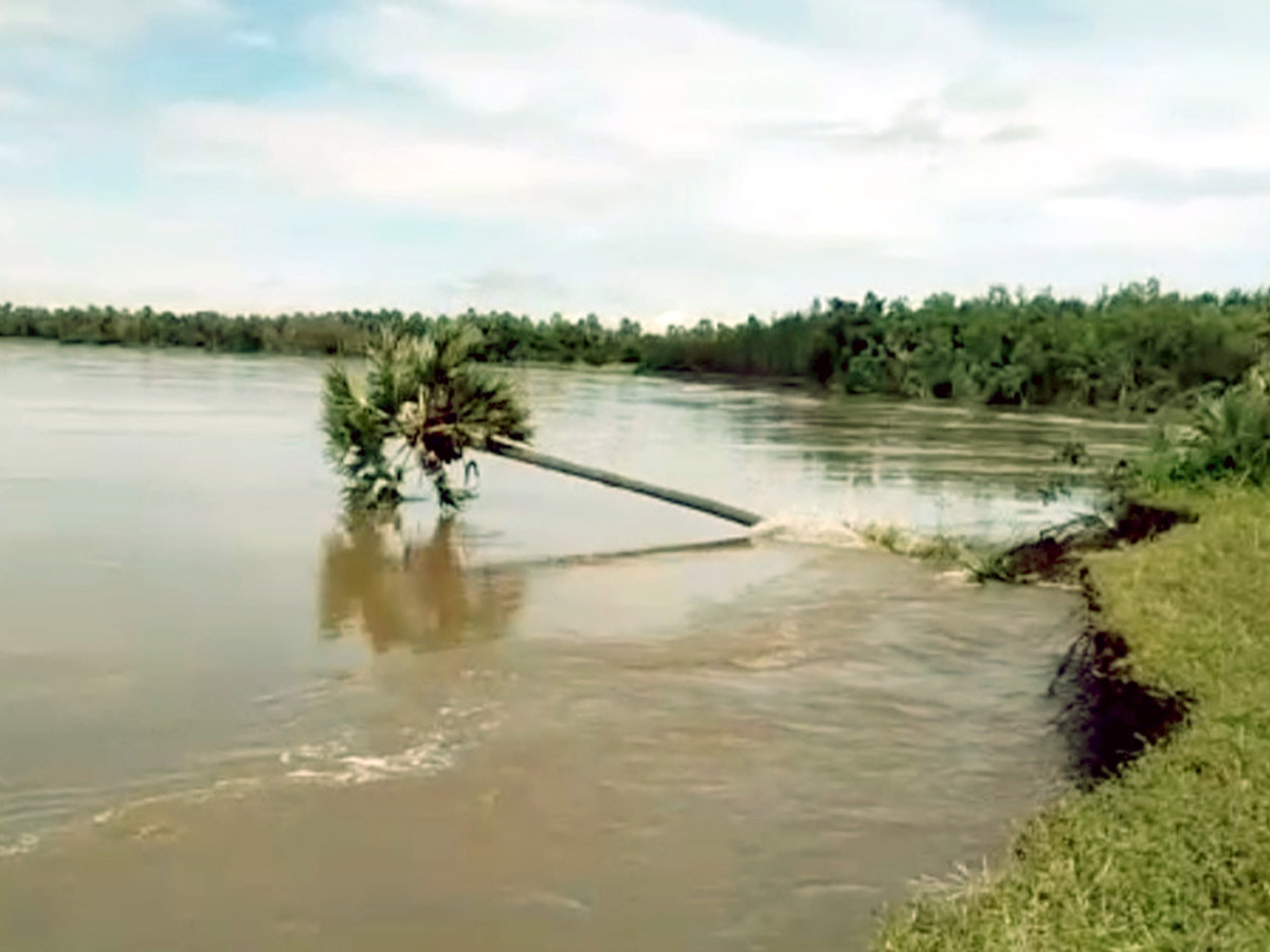 Heavy Flood Water Reaches Godavari and Krishna Rivers Photo Gallery - Sakshi13