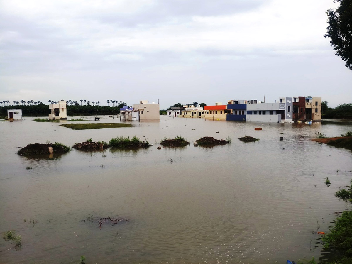 Heavy Flood Water Reaches Godavari and Krishna Rivers Photo Gallery - Sakshi15